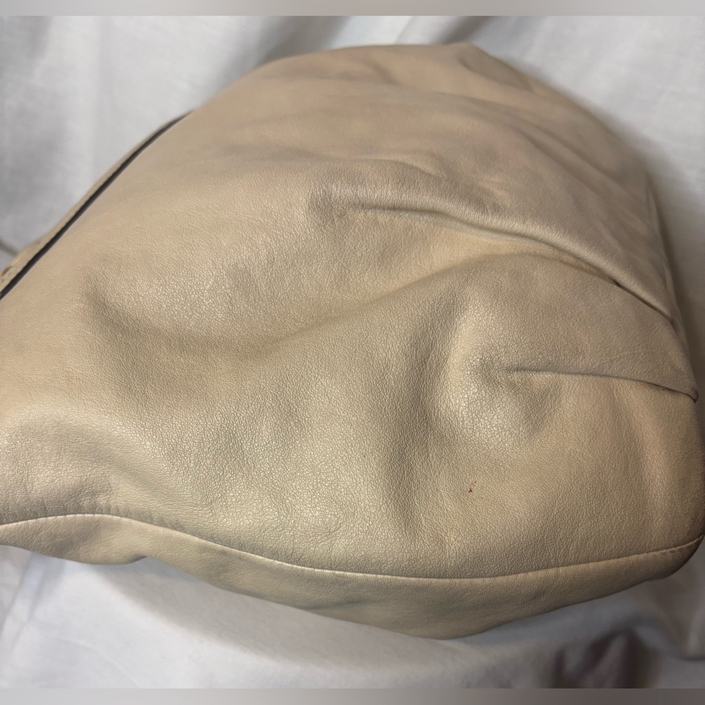 2013 Coach Madison All Leather Cream Color Satchel- Pre Loved Authentic- GUC 💜 - Picture 13 of 16